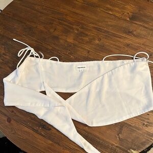 Superdown white tie front crop top